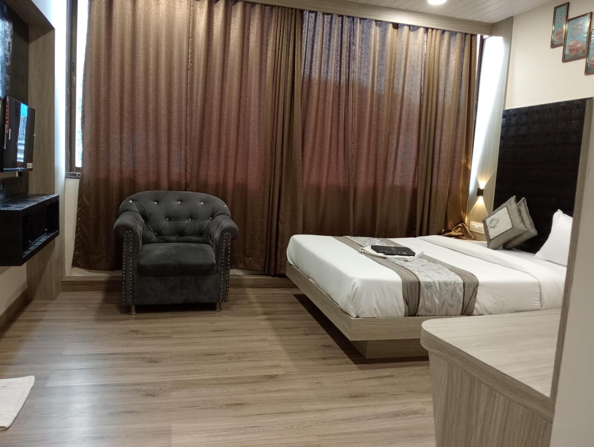 Hotel Arts International Mumbai Dış mekan fotoğraf