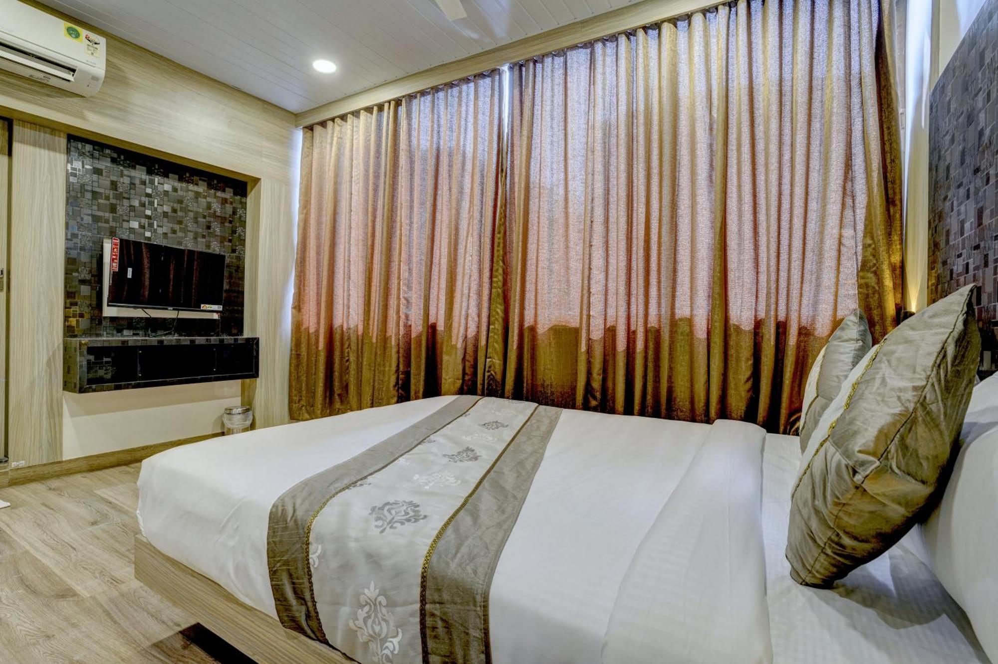 Hotel Arts International Mumbai Dış mekan fotoğraf
